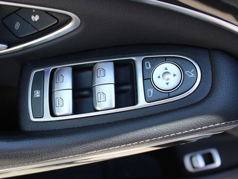 Used 2016 Mercedes-Benz S 550 Sedan image 29