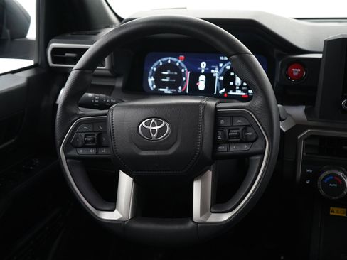 Used 2025 Toyota 4Runner TRD Off-Road image 16