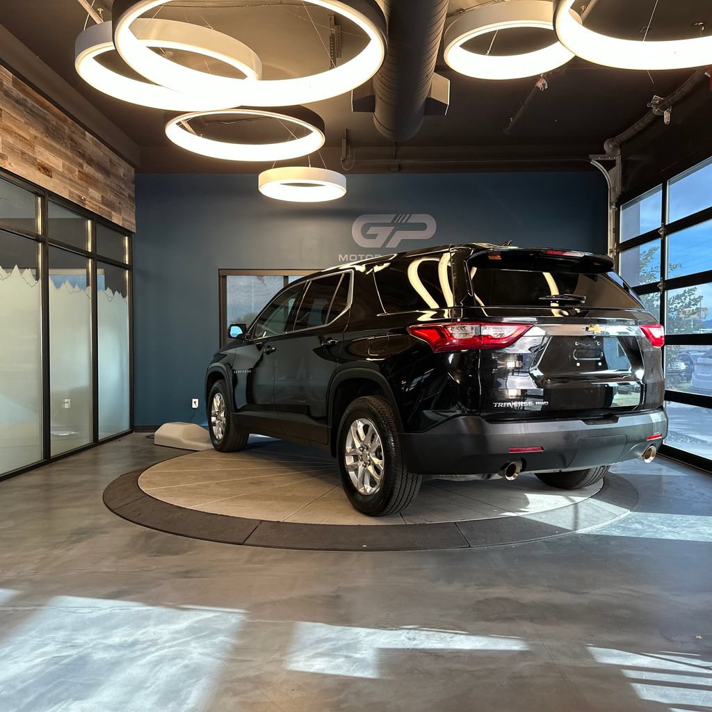 Used 2020 Chevrolet Traverse LS AWD/4WD image 5