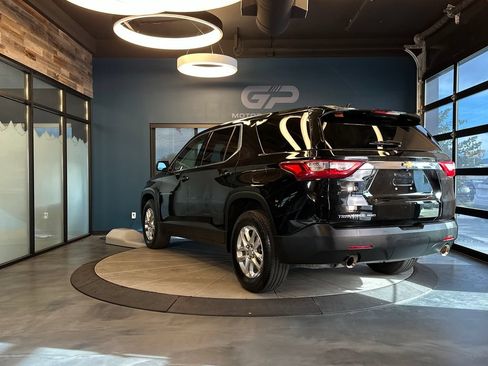 Used 2020 Chevrolet Traverse LS AWD/4WD image 5