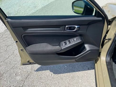 Used 2025 Honda Civic Sport image 12