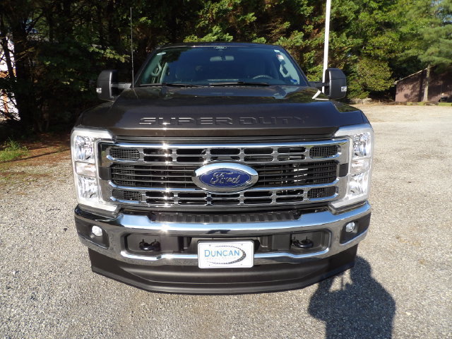 Used 2025 Ford F250 XLT w/ FX4 Off-Road Package AWD/4WD image 8