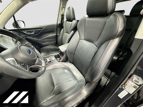 Used 2022 Subaru Forester Touring image 23