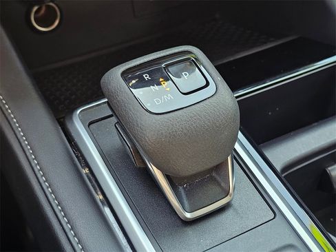 Certified 2024 Nissan Pathfinder SV image 28