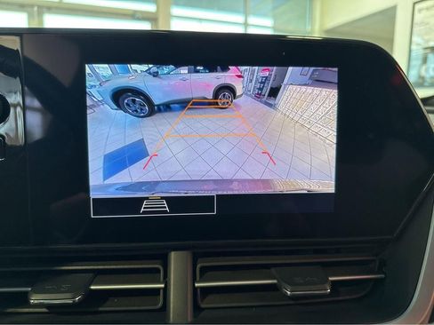 Used 2024 Chevrolet Trax RS w/ Driver Confidence Package FWD image 22