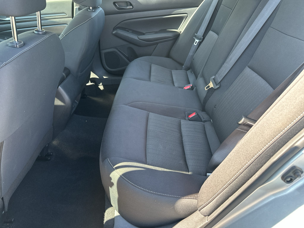 Used 2024 Nissan Altima 2.5 SV FWD image 16