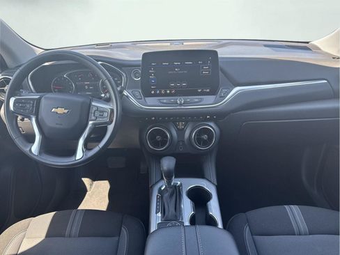 Used 2025 Chevrolet Blazer LT AWD/4WD image 21