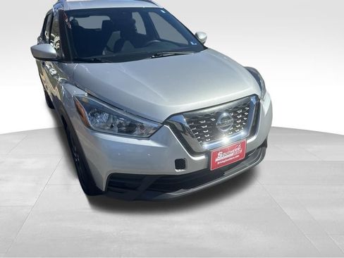 Used 2020 Nissan Kicks SV image 37