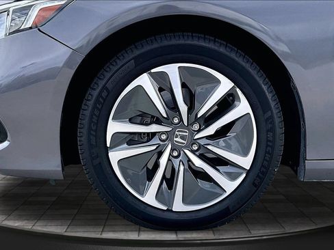 Used 2021 Honda Accord EX image 32
