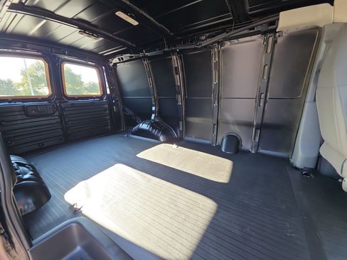 New 2025 Chevrolet Express 2500 Work Van image 16