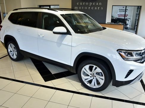 Used 2022 Volkswagen Atlas SE w/ Panoramic Sunroof Package AWD/4WD image 7