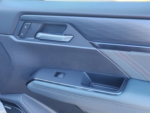 New 2026 GMC Acadia AT4 w/ Luxury Package image 41