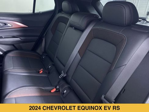 Certified 2024 Chevrolet Equinox EV RS FWD image 12