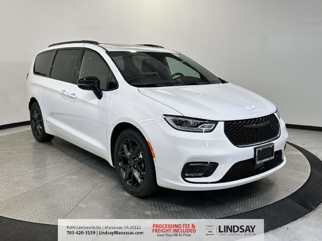 New 2026 Chrysler Pacifica Select w/ S Appearance Package FWD image 1