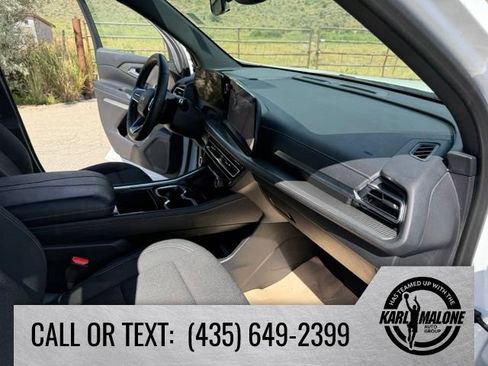 Used 2025 Chevrolet Traverse LT w/ Driver Confidence Package AWD/4WD image 37