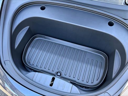 Used 2023 Tesla Model 3 Performance image 30