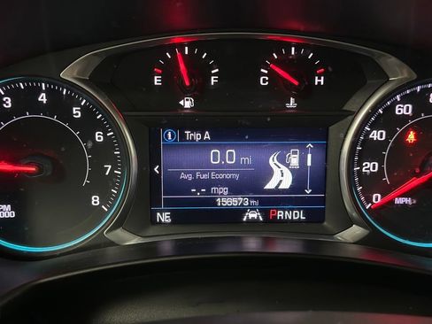 Used 2020 Chevrolet Equinox LT w/ Driver Convenience Package FWD image 5