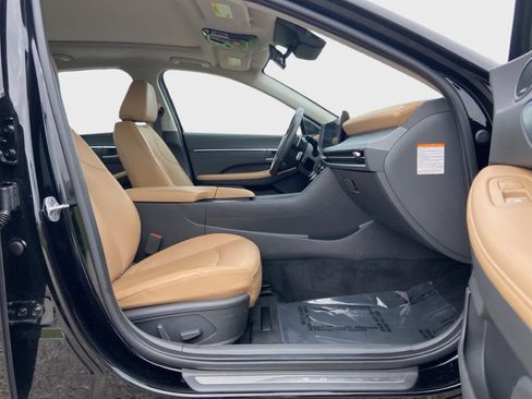 Used 2025 Hyundai Sonata Limited FWD image 15