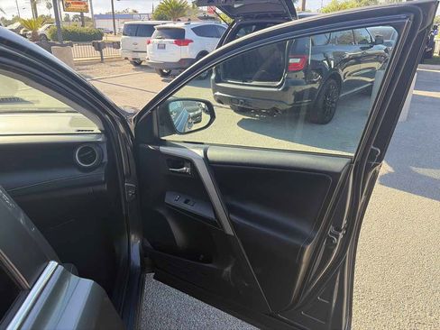 Used 2018 Toyota RAV4 XLE FWD image 23