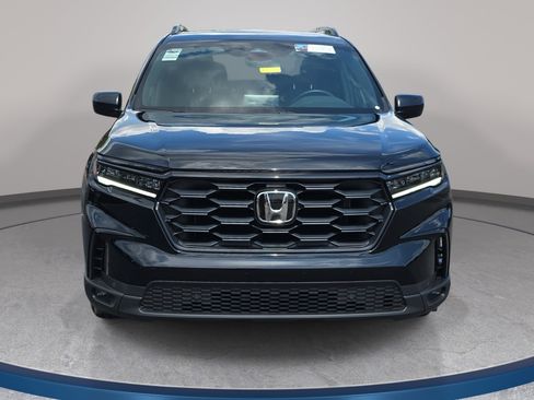 Used 2025 Honda Pilot Sport image 2