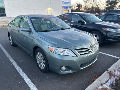 Used 2011 Toyota Camry XLE image 15