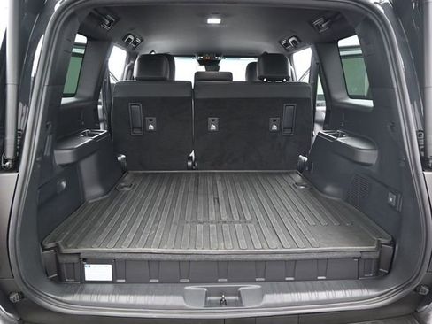 Used 2024 Toyota Land Cruiser image 15