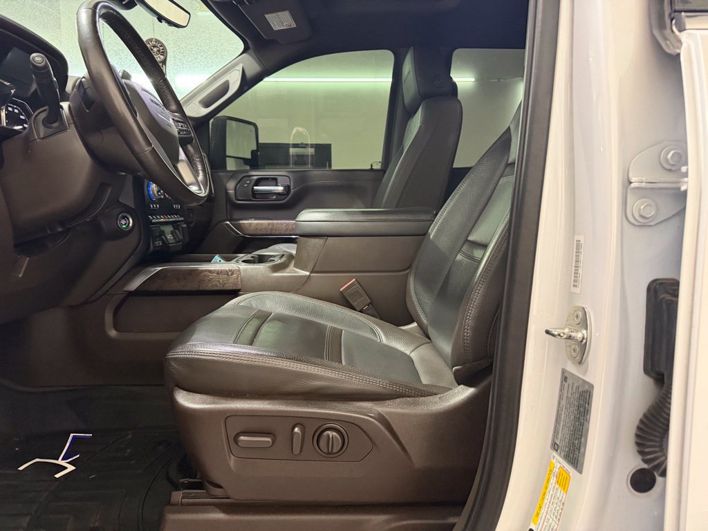Used 2021 GMC Sierra 2500 Denali w/ Denali Ultimate Package AWD/4WD image 14