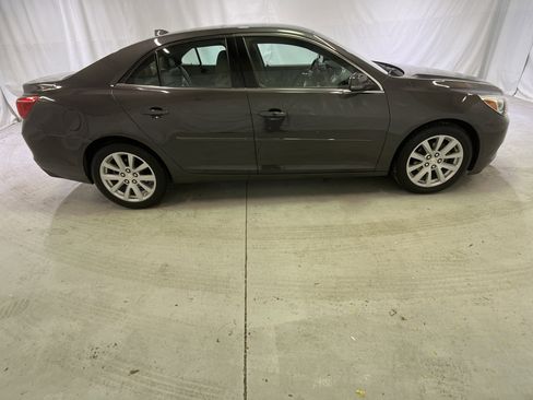 Used 2013 Chevrolet Malibu LT image 12