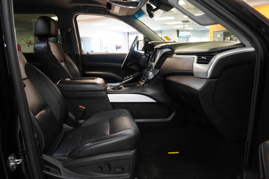 Used 2017 GMC Yukon SLT AWD/4WD image 38