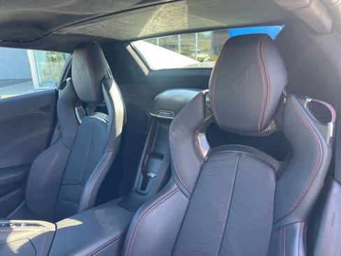 Used 2022 Chevrolet Corvette Stingray Premium Conv w/ Z51 Performance Package RWD image 13