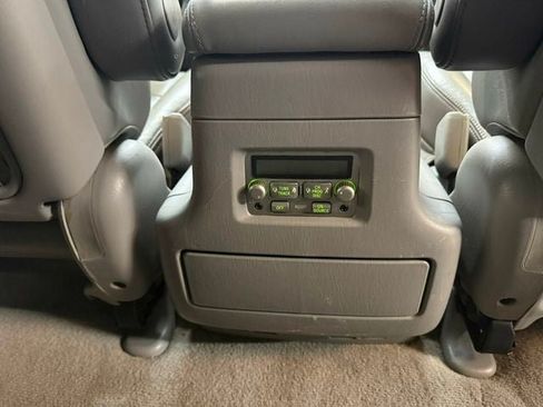 Used 2006 Toyota Land Cruiser AWD/4WD image 30