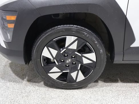 Used 2025 Hyundai Kona SEL AWD/4WD image 8