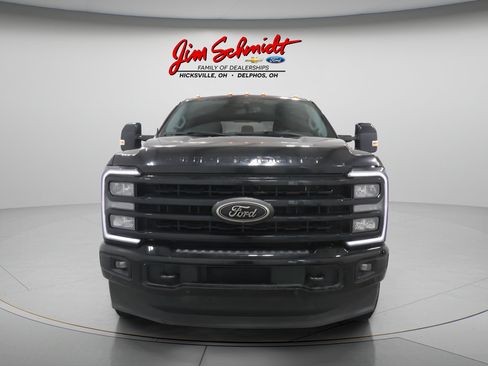 Used 2024 Ford F250 Lariat w/ Lariat Ultimate Package AWD/4WD image 3
