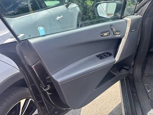 Used 2024 BMW iX xDrive50 w/ Premium Package AWD/4WD image 19