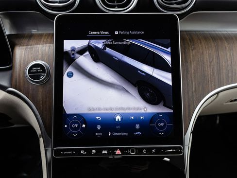 Used 2025 Mercedes-Benz GLC 350e 4MATIC w/ Driver Assistance Package image 22