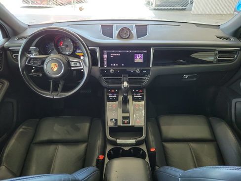Used 2023 Porsche Macan Turbo AWD/4WD image 4