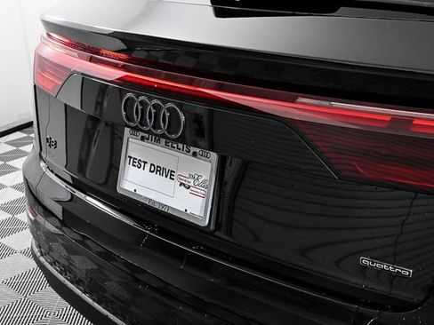 Used 2025 Audi Q8 Premium AWD/4WD image 27