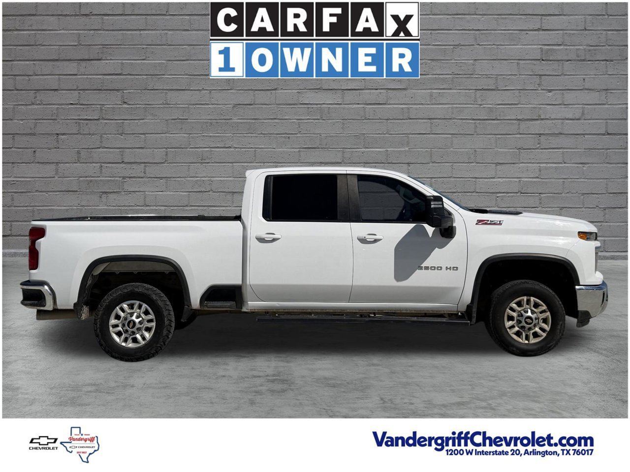 Used 2024 Chevrolet Silverado 2500 LT w/ Convenience Package AWD/4WD image 3