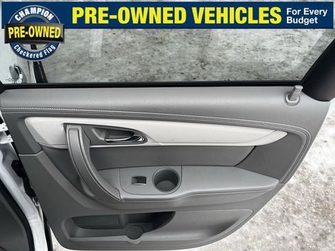 Used 2016 Chevrolet Traverse LT image 33