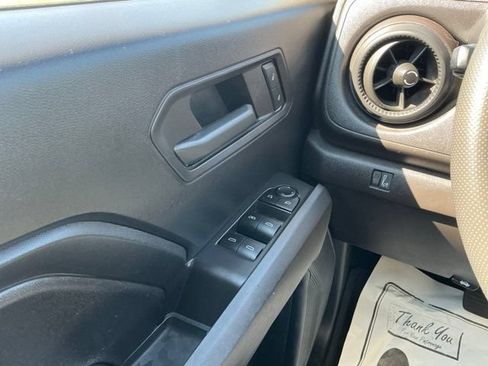 Used 2023 Chevrolet Colorado Trail Boss w/ Technology Package AWD/4WD image 25