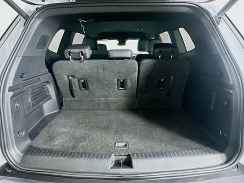 Used 2025 Buick Enclave Preferred FWD image 30