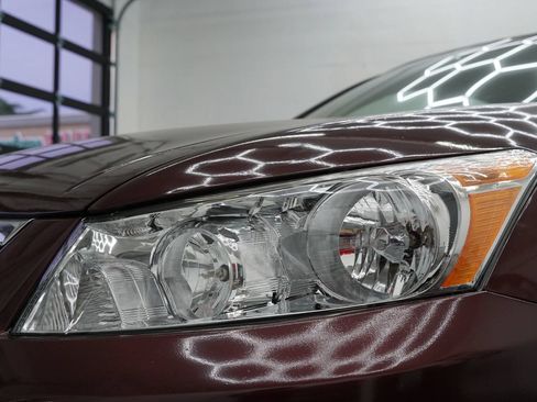 Used 2011 Honda Accord EX-L image 11