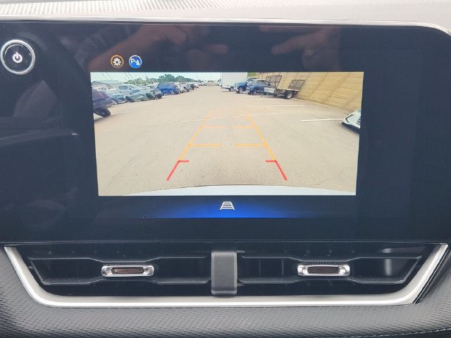 Used 2026 Chevrolet Equinox LT FWD image 6