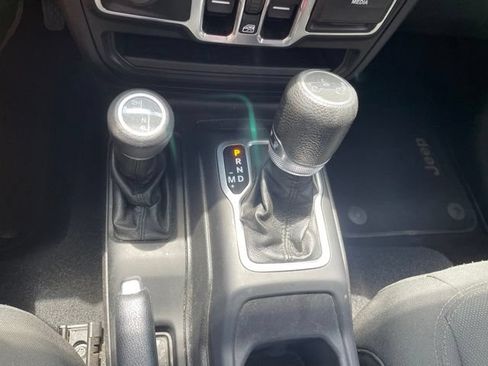 Used 2018 Jeep Wrangler Unlimited Sport S AWD/4WD image 47