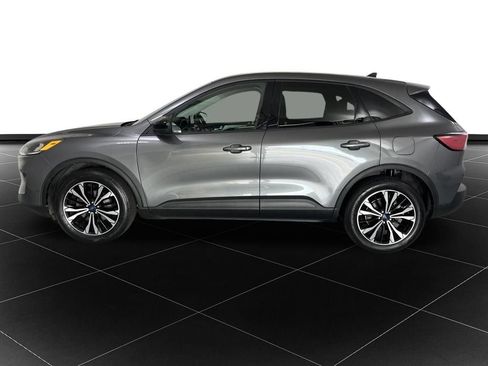 Used 2021 Ford Escape SE w/ SE Sport Appearance Package AWD/4WD image 2