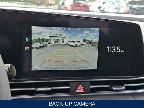 Certified 2024 Hyundai Elantra SEL image 20