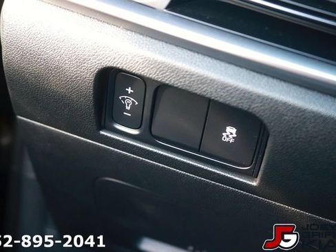 Certified 2025 Kia Sorento S w/ Panoramic Sunroof Package FWD image 28