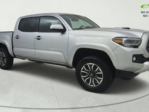 Used 2022 Toyota Tacoma TRD Sport w/ Technology Package AWD/4WD image 1