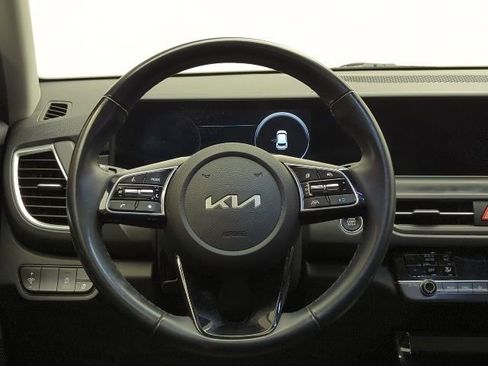 Used 2024 Kia Seltos EX image 21