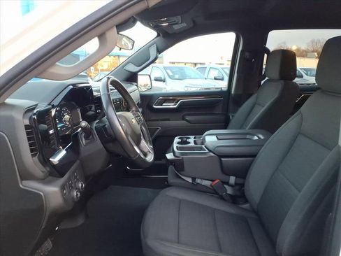 Used 2022 Chevrolet Silverado 1500 LT AWD/4WD image 12